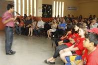 A comunidade do Parque Joinville recebeu neste sábado (03/12) as obras de reforma da Escola Municipal Professora Eladir Skibinski. O secretário de Educação Marquinhos Fernandes prestigiou o evento. - Fotografo: Kátia Nascimento - Data: 04/12/2011