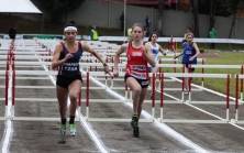 Atletismo feminino de joinville competindo nos 27º Joguinhos de SC em Caçador = atleta Dayane Mariza Rowhveder(Vermelho) - Fotografo: Phelippe José da Silva - Data: 29/07/2014