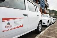 A Prefeitura de Joinville colocou em exposição, nesta quarta-feira (8/2), os 13 novos veículos adquiridos para reforçar a frota da rede de postos de saúde da cidade. O prefeito Carlito Merss fará a entrega oficial no dia (13/2). - Fotografo: Mauro Artur Schlieck - Data: 09/02/2012
