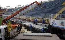 Colocação das estruturas de concreto para instalação das cadeiras na obra de ampliação dsa Arena Joinville - Fotografo: Phelippe José - Data: 04/09/2015