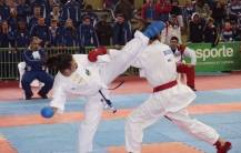 Schayenne Ristow atleta karatê de Joinville vence luta Kumitê individual nos 27º Joguinhos Abertos de sc em Caçadot - Fotografo: Phelippe José da Silva - Data: 27/07/2014
