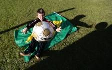 Aluno da Escola Municipal Max Colin, Marco Antônio Pereira Vargas, venceu concurso nacional do Mac Donald e vai entrar na copa do mundo com os jogadores da seleção Brasileira - Fotografo: Rogerio da Silva - Data: 29/05/2014