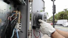Departamento de Trânsito (Detrans) participa de programa de eficientização energética do sistema de iluminação semafórica de Joinville - Fotografo: Rogerio da Silva - Data: 07/01/2016