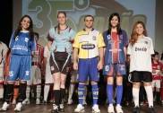 O lançamento da 35ª edição do Copão Kurt Meinert aconteceu na noite de ontem (21/6), no Teatro Juarez Machado. As equipes e seus uniformes foram apresentados. O evento é organizado pela Fundação de Esportes, Lazer e Eventos de Joinville. - Fotografo: Mauro Artur Schlieck - Data: 22/06/2012