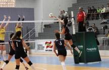 Volei feminino de Joinville classificado para disputar as finais no 28º Joguinhos Abertos em Itajaí - Fotografo: Phelippe José - Data: 30/07/2015