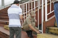 Polícia Militar faz vistorias na Arena Joinville. - Fotografo: Phelippe José - Data: 12/12/2013