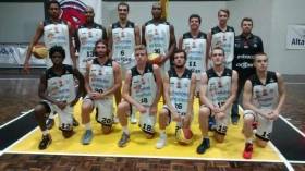 A equipe da AABJ/FELEJ disputa em Joinville o quadrangular final da Taça FCB de Basquete Adulto Masculino - Fotografo: Divulgação - Data: 24/05/2016