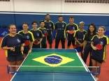 Os atletas de Joinville: Da esq p/ dir: Larissa, Heloisi, Mateus, Enzo, Bruno (tec), Pedro (tec), Gustavo, Marlon, Alexia e Ana Flávia - Fotografo: Divulgação AJTM - Data: 31/03/2016