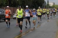 22ª Meia Maratona de Joinville - atleta fazendo o percursso 21 km para chegar em primeiro. - Fotografo: Phelippe José - Data: 14/03/2015