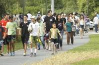 Durante toda a programação de inauguração neste dia (06/11) o Parque da Cidade esteve lotado. Jovens, crianças, idosos vindos de diversos bairros de Joinville, especialmente da região sul da cidade - Fotografo: Kátia Nascimento - Data: 06/11/2011