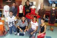 Aconteceu nesta terça-feira (28/2) a abertura da exposição “Esporte e Arte em doze movimentos”, na sede da Escola do Teatro Bolshoi no Brasil, anexa ao Centreventos Cau Hansen. A Fundação de Esportes, Lazer e Eventos de Joinville (FELEJ) esteve representada em diversas modalidades. - Fotografo: Divulgação/FELEJ - Data: 28/02/2012