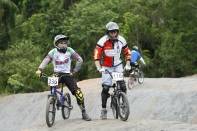 Ciclismo de Joinville disputa BMX nos 53º Jasc em Blumenay - Fotografo: Phelippe José - Data: 30/11/2013