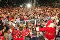 Um dos momentos mais esperados durante a abertura do Natal dos Sonhos de Joinville foi a chegada do Papai Noel - Fotografo: Mauro Artur Schlieck - Data: 24/11/2011