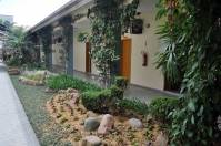 	A premiação para os três primeiros ganhadores de cada categoria do Concurso de Jardins foi feita na quarta-feira (16/11), às 18h, na Festa das Flores. O concurso teve um total 35 participantes divididos em cinco categorias. Foto: 2º Lugar Jardim Escolar - Fotografo: Luana de Freitas - Data: 17/11/2011