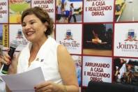 Antonia Gregol (D) é a nova Secretária de Saúde de Joinville. A posse aconteceu nesta quarta-feira (29/2) com a presença de grande número de pessoas. - Fotografo: Kátia Nascimento - Data: 29/02/2012