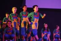 	As Escolas Municipais de Joinville apresentaram na noite de ontem (06/12), no Centreventos, a Mostra Canto e Dança 2011. Os alunos mostraram o que aprenderam durante o ano. - Fotografo: Kátia Nascimento - Data: 07/12/2011