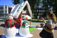A decoração do Natal dos Sonhos de Joinville está sendo montada nas praças Dario Salles e Bandeira. Já dá para levar uma recordação - Fotografo: Mauro Artur Schlieck - Data: 23/11/2011