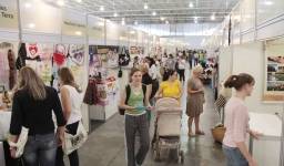 Aberta oficialmente nesta sexta-feira (29/6), em Joinville, a III Feira Sustentável de Santa Catarina. Biscoitos, pães, defumados, geleias, polpa de frutas e produtos de artesanato são algumas das opções que estão disponíveis ao visitante. - Fotografo: Mauro Artur Schlieck - Data: 29/06/2012