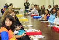 Na manhã dessa quarta-feira (09/04), os nove alunos do projeto Aluno Guia, premiados pelo concurso Todos Por um Trânsito Melhor, receberam um kit escolar e tomaram café com o Prefeito Carlito Merss. - Fotografo: Kátia Nascimento - Data: 09/05/2012
