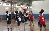 Seletiva Jogos Escolares de Joinville - competição de handebol(M). - Fotografo: Phelippe José - Data: 13/05/2014
