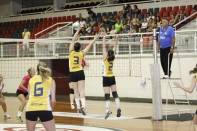Final citadino de voleibol feminino de Joinville. Equipe da AABB campeã. - Fotografo: Phelippe José - Data: 03/12/2013