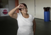 Sra. Yolanda Rorigues Fragoso, 74 anos, iniciando suas atividades na ginástica Mexa-se com a Felej na Arena Joinville - Fotografo: Phelippe José - Data: 23/02/2015