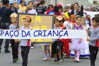 A Semana da Pátria de Joinville conta com dez desfiles em diferentes bairros de Joinville. Na tarde desta egunda-feira (3/9) o evento aconteceu no Adhemar Garcia. - Fotografo: Mauro Artur Schlieck - Data: 03/09/2012