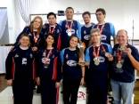 Existem somente 11 Grande Mestres (GM) do Xadrez no Brasil, e sete deles estarão reunidos de 9 a 20/12 nas finais do Campeonato Brasileiro de Xadrez, em Campinas (SP). Joinville estará representada por seu coordenador da modalidade, Haroldo Cunha (foto com a equipe no JASC), defendendo a Felej. - Fotografo: Divulgação Felej - Data: 06/12/2011