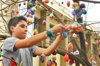 Inicio da montagem da Osterbaum (árvore de Páscoa) Pública de Joinville, na Praça Lauro Müller - Fotografo: Bruno Isidoro - Data: 10/04/2014