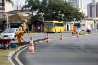 Plantio de flores na Av. Beira Rio - Fotografo: Rogerio da Silva - Data: 16/07/2014