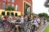 Dentro da Programação de Aniversário dos 161 anos de Joinville aconteceu neste domingo (04/3) o passeio ciclístico. A saída foi em frente à Associação Atlética Tupy. - Fotografo: Mauro Artur Schlieck - Data: 04/03/2012