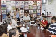Durante a primeira reunião do Colegiado em 2012 a secretária de Comunicação, Rosimeri Comandolli, entregou e falou da revista "Em Joinville, agora tem" com o balanço das obras e ações desses três primeiros anos de governo. - Fotografo: Mauro Artur Schlieck - Data: 06/02/2012
