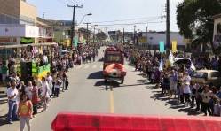 A Semana da Pátria reserva dez desfiles em diferentes bairros de Joinville. O primeiro foi promovido no bairro Costa e Silva na manhã desta sexta-feira (21/8). - Fotografo: Mauro Artur Schlieck - Data: 31/08/2012