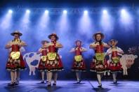 A Escola Municipal Pastor Hans Müller, que participou do Festival Meia Ponta, se apresenta na terça e quarta-feira (24 e 25 de julho) nos palcos abertos, com a coreografia “Tradição Suíça”.  - Fotografo: Agobar Gonçalves Filho - Data: 24/07/2012