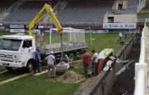 Colocação de sapatas de concreto nas obras de ampliação da Arena Joinville - Fotografo: Phelippe José - Data: 12/08/2015