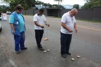 Funcionários da Águas de Joinville fazem treinamento com geofones - Fotografo: Divulgação CAJ - Data: 07/11/2014