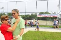 O prefeito de Joinville, Carlito Merss, visitou todo o parque antes da solenidade de inauguração. A comunidade aproveitou para agradecer pelo espaço de lazer - Fotografo: Mauro Artur Schlieck - Data: 06/11/2011