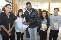 Nesta segunda-feira (11/6), na Escola Municipal Virgínia Soares, ocorreu o lançamento oficial da Revista Coquetel Joinville Cidade dos Livros.  - Fotografo: Mauro Artur Schlieck - Data: 11/06/2012