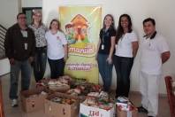 Águas de Joinville doa alimentos para Casa Lar  - Fotografo: Secom/Divulgação - Data: 07/10/2014