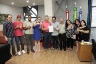 Assinatura da Lei que Reconhece Utilidade Pública a Associação Beneficente de Assistência aos Surdos em Joinville - IJAS - Fotografo: Jaksson Zanco - Data: 18/12/2013