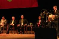 O prefeito Carlito Merss faz discurso durante a assinatura do protocolo de intenções que oficializa a decisão da empresa GMB de construir fábrica em Joinville, nesta quinta-feira (24/2). - Fotografo: Kátia Nascimento - Data: 24/02/2012