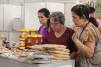 Aberta oficialmente nesta sexta-feira (29/6), em Joinville, a III Feira Sustentável de Santa Catarina. Biscoitos, pães, defumados, geleias, polpa de frutas e produtos de artesanato são algumas das opções que estão disponíveis ao visitante.  - Fotografo: Mauro Artur Schlieck - Data: 29/06/2012