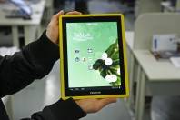 Começa entrega de tablets para estudantes de Joinville - Fotografo: Rogerio da Silva - Data: 20/09/2013