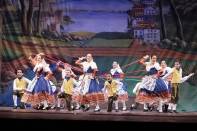 A noite deste sábado (21/7) no Festival de Dança de Joinville teve apresentações de Danças Populares. Na Categoria Júnior, Grupo Folclórico Ítalo Brasileiro Nova Veneza (Nova Veneza/SC) com a coreografia Entrelace In Calabria. - Fotografo: Mauro Artur Schlieck - Data: 21/07/2012