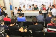 A direção do Joinville Esporte Clube anunciou na tarde desta sexta-feira (10/02), em entrevista coletiva, a definição de uma parceria com o Banco BMG, de Belo Horizonte. - Fotografo: Kátia Nascimento - Data: 10/02/2012