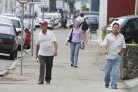 Já está na Câmara de Vereadores de Joinville o projeto de lei que estabelece novas diretrizes para a execução e conserto de calçadas, com a possibilidade da Prefeitura executar o serviço com dinheiro público e cobrar o serviço diretamento do proprietário. - Fotografo: Mauro Artur Schlieck - Data: 09/04/2012