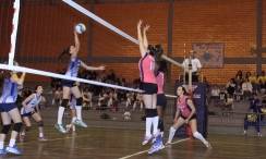 Volei feminino de Joinville competindo nos Jogos Regionais em Rodeio. - Fotografo: Phelippe José da Silva - Data: 06/09/2014
