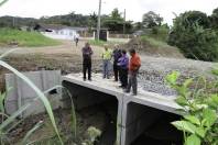 O prefeito de Joinville, Carlito Merss, esteve na manhã desta terça-feira (24/4) na área de abrangência da Secretaria Regional do Fátima. Entre as obras visitadas foi a galeria da rua Luiz Ceratti, no João Costa. - Fotografo: Mauro Artur Schlieck - Data: 24/04/2012