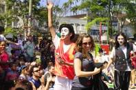 A Mostra de Teatro de Joinville teve apresentação de estréia hoje (25/8), na Praça Nereu Ramos, com o espetáculo "Azevedo a Todo Vapor" da Cia. Cato do Povo de Joinville.Elenice Petry de Oliveira  - Fotografo: Mauro Artur Schlieck - Data: 25/08/2012