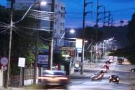 Os trabalhos de modernização da iluminação pública nas principais ruas e avenidas de Joinville continuam. Na foto a rua  Helmuth Fallgatter com as novas lâmpadas. - Fotografo: Mauro Artur Schlieck - Data: 17/08/2012
